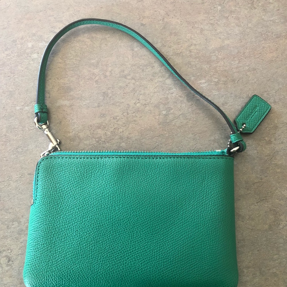 Coach wristlet - Picture 2 of 5